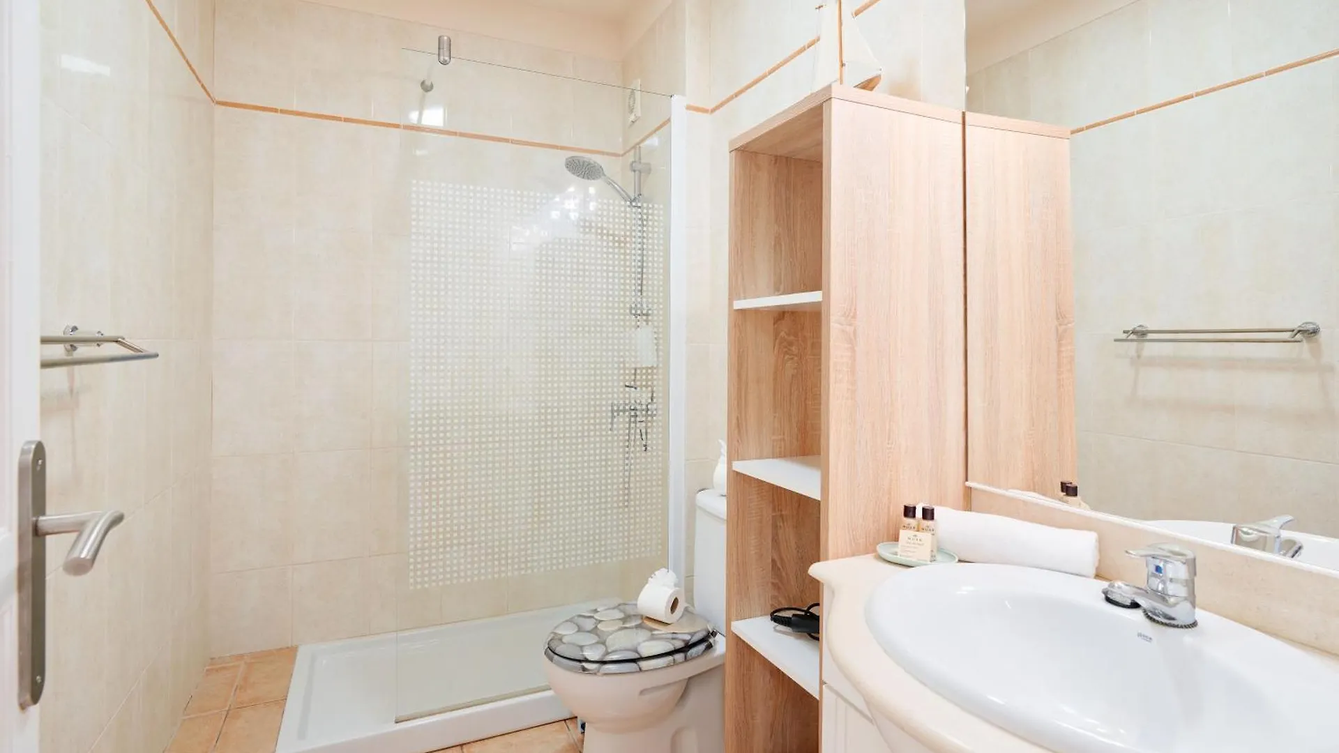 Oasis De Lia -Puerto Santiago Apartment Puerto de Santiago  Spain